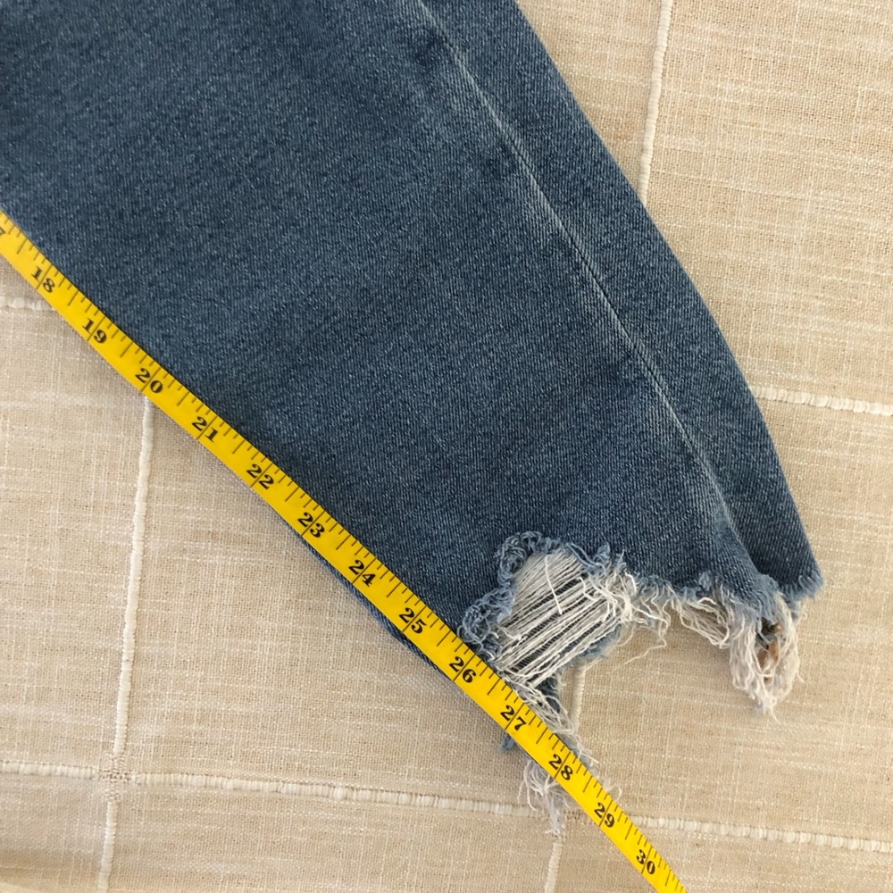 12 Long American Eagle Outfitters High-Rise Distressed Blue Mom Jeans - Picture 12 of 12